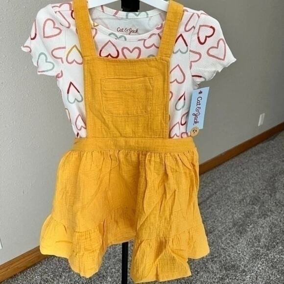 Adorable!  - Cat & Jack 2-Piece Yellow Gauze Bib Dress & Heart Top Set Size 4T - Picture 3 of 9